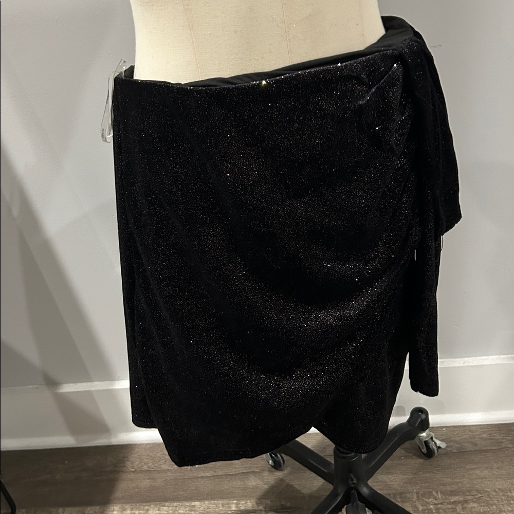 BEBE ASYMMETRIC SIDE‎ CASCADE VELOUR SKIRT - Picture 6 of 8